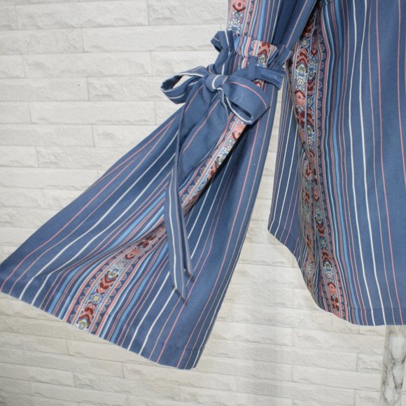 LC LAUREN CONRAD Blouse Stripe Bow Tie Ruffle Detail Trumpet Sleeve X-Large - Picture 3 of 13